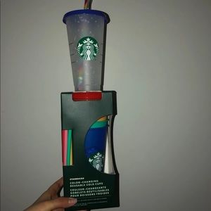 Starbucks color changing cups and confetti!